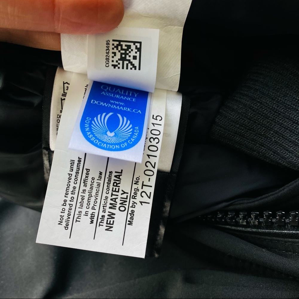 Canada Goose Bromley Bomber Jacket - Picture 14 of 14